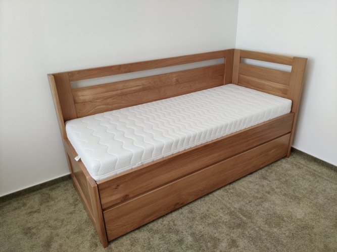Teodor rozkládací postel z masivu dub 80 nebo 90 x 200 cm - Druh materiálu: Dub rustikal, Tloušťka materiálu: 40 mm